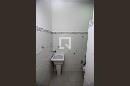 Banheiro de kitnet/studio para alugar com 1 quarto, 28m² em Centro, Rio de Janeiro