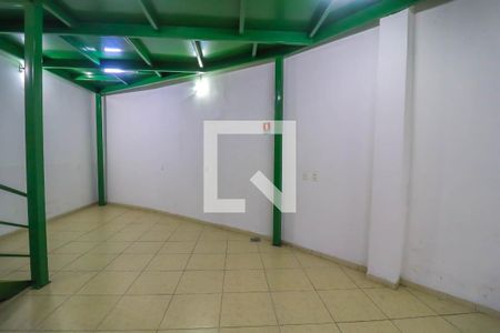 Casa à venda com 351m², 2 quartos e 4 vagasSala 2