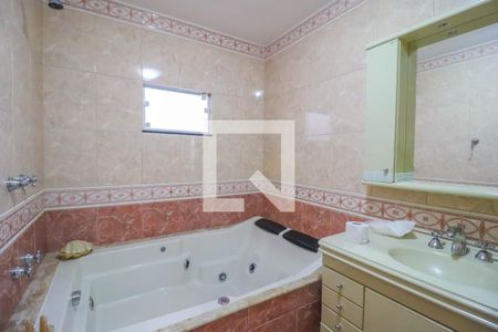 Casa à venda com 351m², 2 quartos e 4 vagasBanheiro