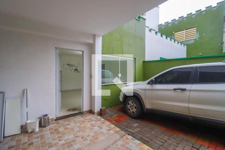 Casa à venda com 351m², 2 quartos e 4 vagasGaragem