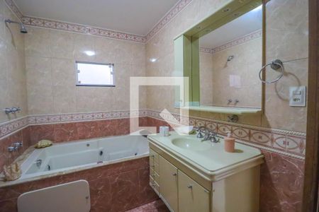 Casa à venda com 351m², 2 quartos e 4 vagasBanheiro