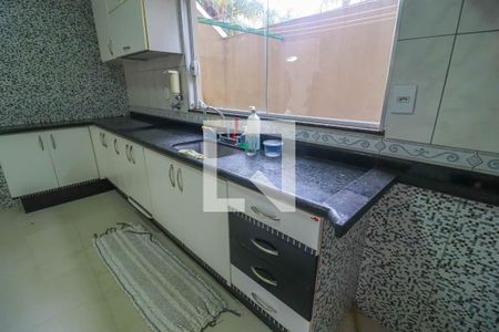 Casa à venda com 351m², 2 quartos e 4 vagasCozinha