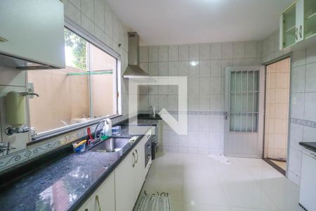 Casa à venda com 351m², 2 quartos e 4 vagasCozinha