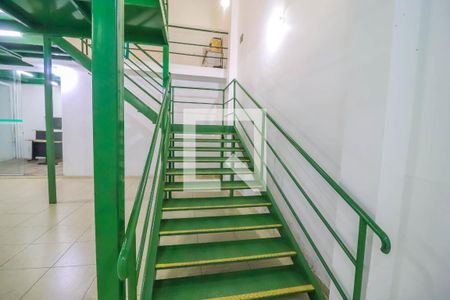 Casa à venda com 351m², 2 quartos e 4 vagasEscada