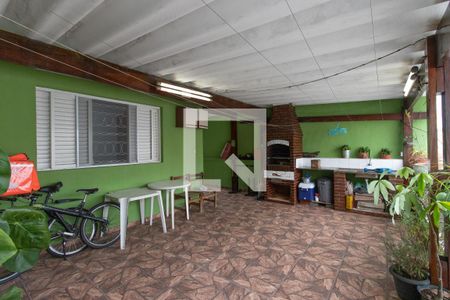 Casa à venda com 250m², 3 quartos e 2 vagas Casa à venda com 250m², 3 quartos e 2 vagasSacada