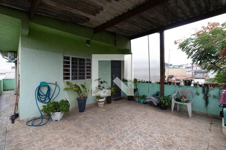 Casa à venda com 250m², 3 quartos e 2 vagas Casa à venda com 250m², 3 quartos e 2 vagasFundos Sobrado