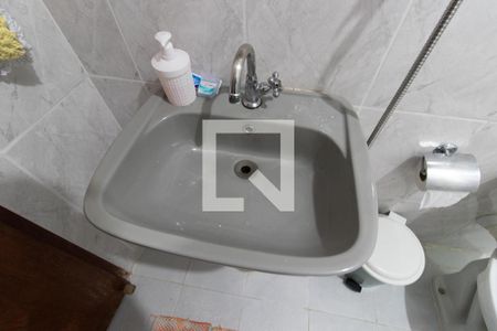 Casa à venda com 250m², 3 quartos e 2 vagas Casa à venda com 250m², 3 quartos e 2 vagasBanheiro 2