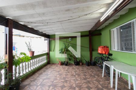 Casa à venda com 250m², 3 quartos e 2 vagas Casa à venda com 250m², 3 quartos e 2 vagasSacada