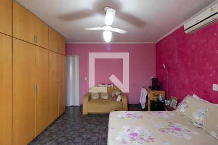 Casa à venda com 250m², 3 quartos e 2 vagas Casa à venda com 250m², 3 quartos e 2 vagasQuarto 4