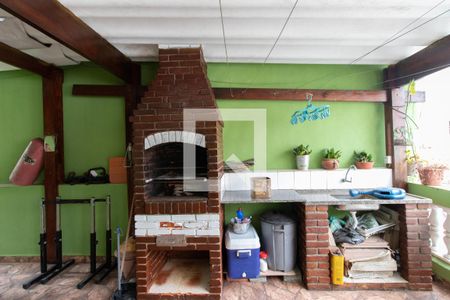 Casa à venda com 250m², 3 quartos e 2 vagas Casa à venda com 250m², 3 quartos e 2 vagasChurrasqueira