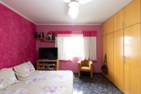 Casa à venda com 250m², 3 quartos e 2 vagas Casa à venda com 250m², 3 quartos e 2 vagasQuarto 4