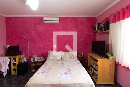 Casa à venda com 250m², 3 quartos e 2 vagas Casa à venda com 250m², 3 quartos e 2 vagasQuarto 4