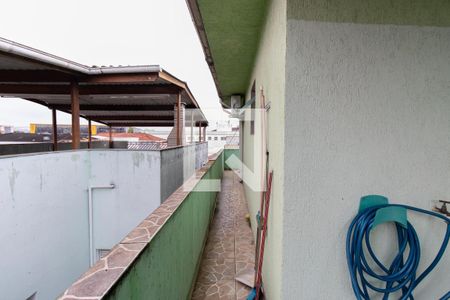 Casa à venda com 250m², 3 quartos e 2 vagas Casa à venda com 250m², 3 quartos e 2 vagasFundos Sobrado