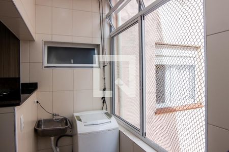 Apartamento à venda com 120m², 2 quartos e 1 vagaÁrea de Serviço