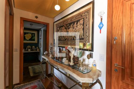 Apartamento à venda com 200m², 3 quartos e 3 vagas Apartamento à venda com 200m², 3 quartos e 3 vagasCorredor