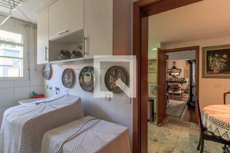 Apartamento à venda com 200m², 3 quartos e 3 vagas Apartamento à venda com 200m², 3 quartos e 3 vagasÁrea de Serviço