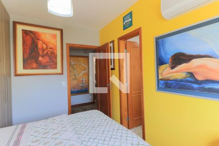 Apartamento à venda com 200m², 3 quartos e 3 vagas Apartamento à venda com 200m², 3 quartos e 3 vagasSuíte 2