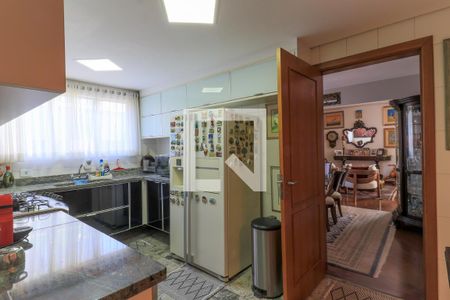 Apartamento à venda com 200m², 3 quartos e 3 vagas Apartamento à venda com 200m², 3 quartos e 3 vagasCozinha