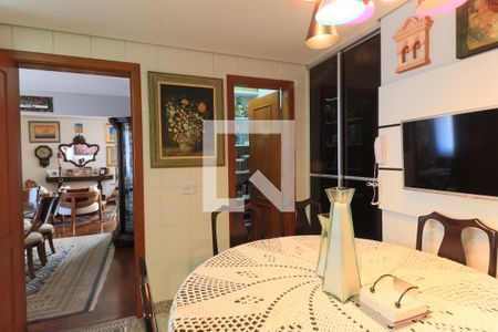 Apartamento à venda com 200m², 3 quartos e 3 vagas Apartamento à venda com 200m², 3 quartos e 3 vagasCozinha