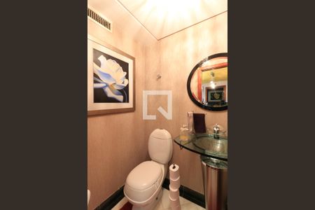 Apartamento à venda com 200m², 3 quartos e 3 vagas Apartamento à venda com 200m², 3 quartos e 3 vagasLavabo