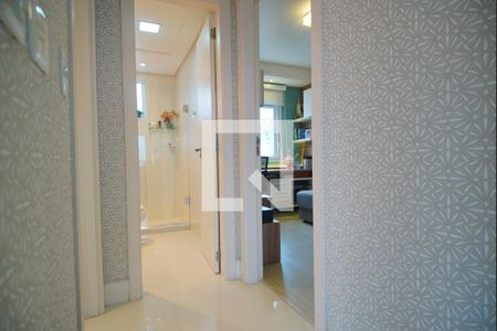 Apartamento à venda com 77m², 2 quartos e 2 vagasCorredor 