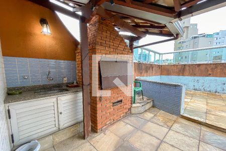 Apartamento à venda com 295m², 4 quartos e 6 vagasCobertura