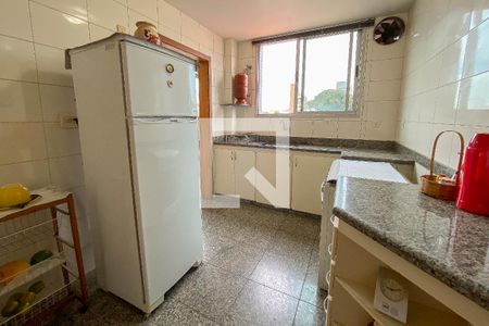 Apartamento à venda com 295m², 4 quartos e 6 vagasCozinha