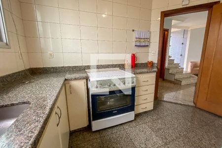 Apartamento à venda com 295m², 4 quartos e 6 vagasCozinha