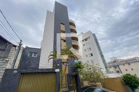 Apartamento à venda com 295m², 4 quartos e 6 vagasFachada