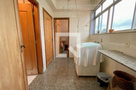 Apartamento à venda com 295m², 4 quartos e 6 vagasÁrea de Serviço