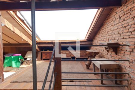 Casa à venda com 306m², 5 quartos e 6 vagas Casa à venda com 306m², 5 quartos e 6 vagasSótão