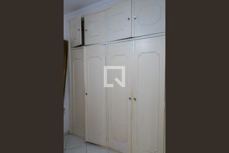 Casa à venda com 113m², 4 quartos e 3 vagas Casa à venda com 113m², 4 quartos e 3 vagasQuarto 1