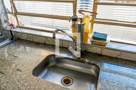 Casa à venda com 113m², 4 quartos e 3 vagas Casa à venda com 113m², 4 quartos e 3 vagasCozinha