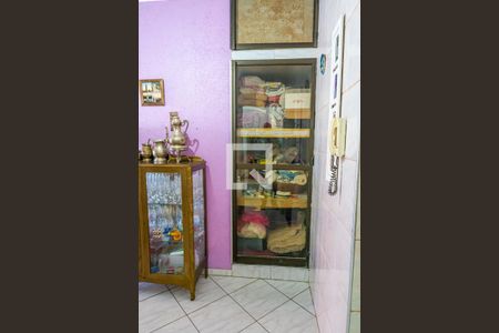 Casa à venda com 113m², 4 quartos e 3 vagas Casa à venda com 113m², 4 quartos e 3 vagasSala