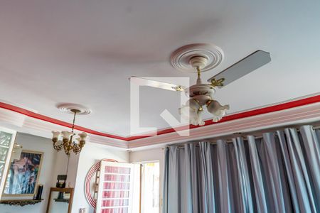 Casa à venda com 113m², 4 quartos e 3 vagas Casa à venda com 113m², 4 quartos e 3 vagasSala