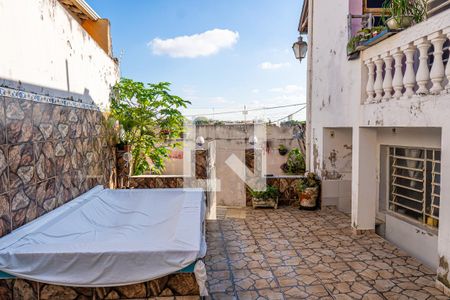 Casa à venda com 113m², 4 quartos e 3 vagas Casa à venda com 113m², 4 quartos e 3 vagasQuintal