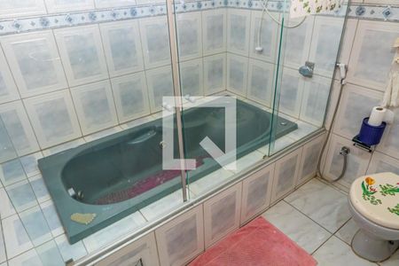 Casa à venda com 113m², 4 quartos e 3 vagas Casa à venda com 113m², 4 quartos e 3 vagasBanheiro da Suíte 1