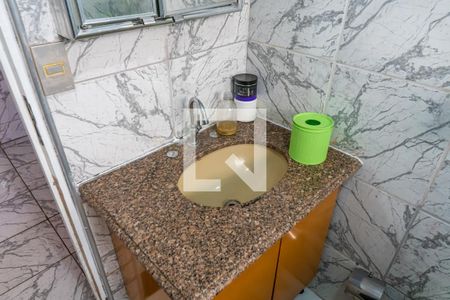 Casa à venda com 113m², 4 quartos e 3 vagas Casa à venda com 113m², 4 quartos e 3 vagasBanheiro de serviço