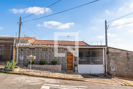 Casa à venda com 113m², 4 quartos e 3 vagas Casa à venda com 113m², 4 quartos e 3 vagasFachada