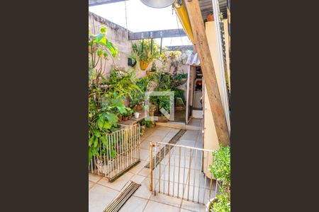 Casa à venda com 113m², 4 quartos e 3 vagas Casa à venda com 113m², 4 quartos e 3 vagasQuintal