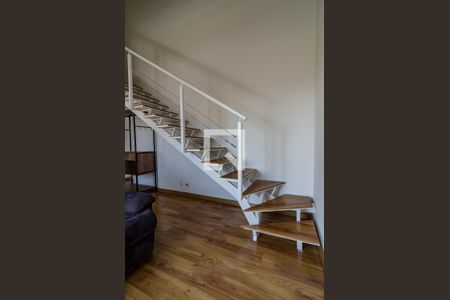 Apartamento para alugar com 40m², 1 quarto e 2 vagasEscada