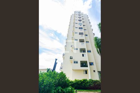 Apartamento para alugar com 40m², 1 quarto e 2 vagas Apartamento para alugar com 40m², 1 quarto e 2 vagasFachada