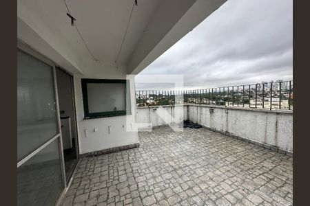 Apartamento à venda com 120m², 2 quartos e 2 vagasQuintal