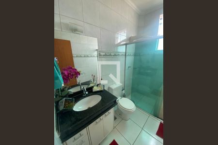 Apartamento à venda com 233m², 4 quartos e 2 vagas