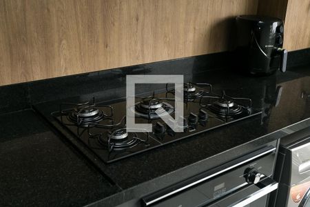 cozinha / serviço  / varanda de apartamento para alugar com 2 quartos, 57m² em Panamby, São Paulo