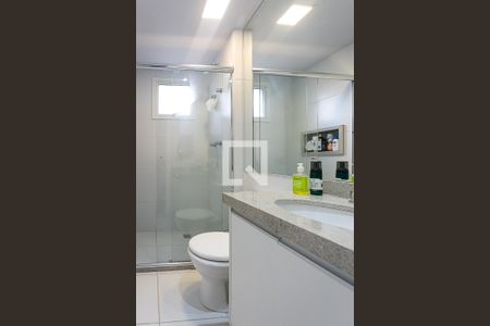 Apartamento para alugar com 57m², 2 quartos e 1 vaga Apartamento para alugar com 57m², 2 quartos e 1 vagaBanheiro da Suíte