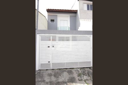 Casa à venda com 65m², 2 quartos e 2 vagasFachada