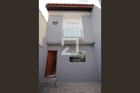 Casa à venda com 65m², 2 quartos e 2 vagasEntrada