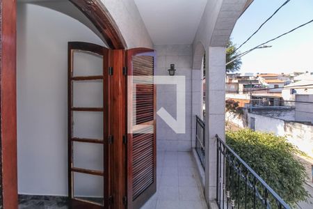 Sacada de casa à venda com 3 quartos, 250m² em Vila Ema, São Paulo