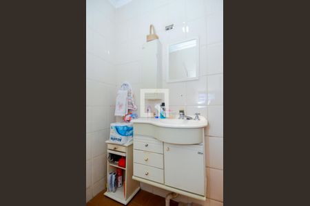 Casa à venda com 99m², 3 quartos e 2 vagasBanheiro Social